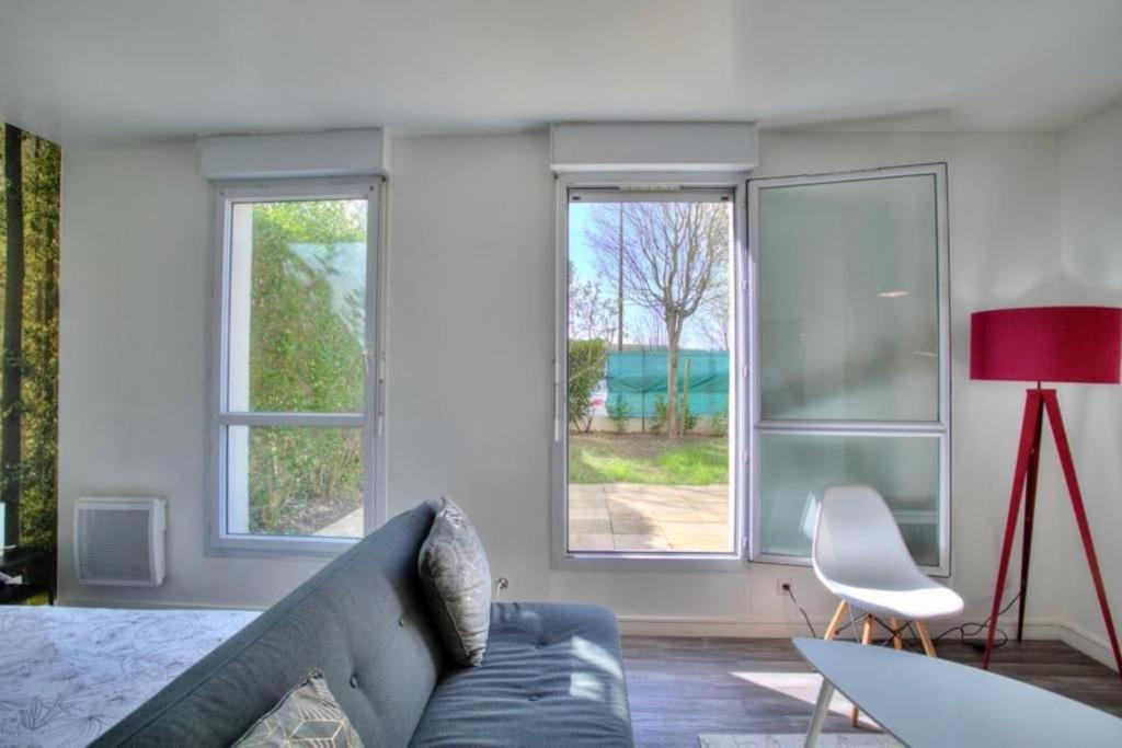 Studio Spacieux Avec Terrasse Et Parking Viry-Châtillon Eksteriør bilde